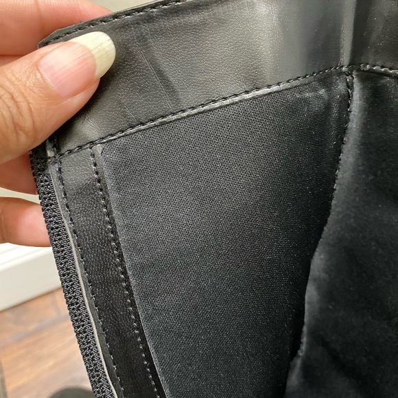 Boots - Picture 7 of 8